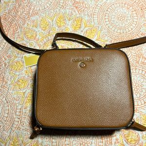 Michael Kors Jet Set Charm Medium Crossbody